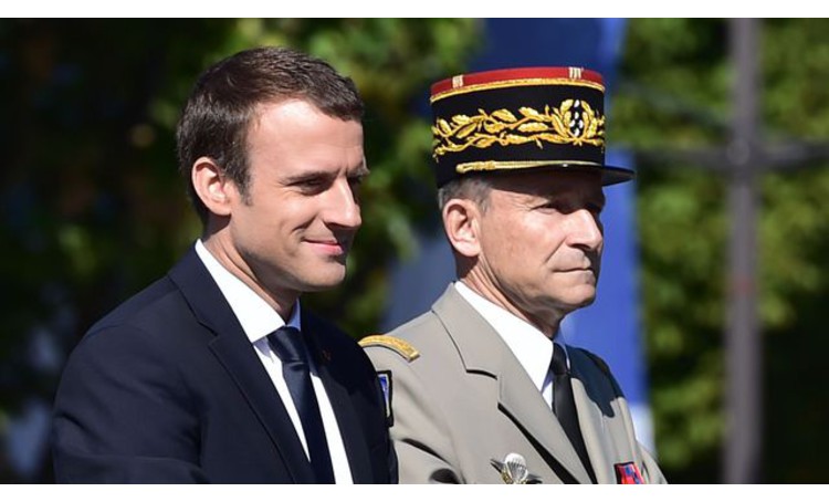 actualite_de_villiers_macron_0