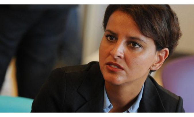 actualite_la-ministre-de-l-education-nationale-najat-vallaud-belkacem-lors-de-la-visite-d-un-college-le-28-aout-2015-a-la-rochelle_5405777