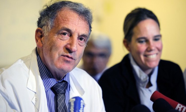 actualite_le-docteur-rene-frydman-gauche-lors-conference-presse-2011_0_730_485