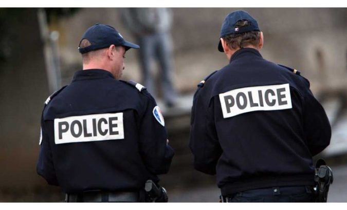 ILLUSTRATION POLICE