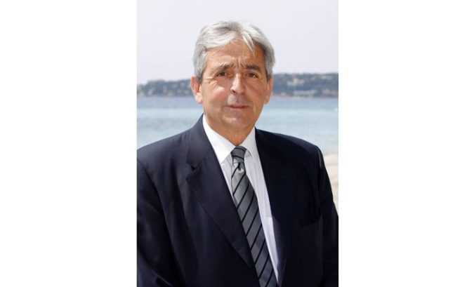 RCA19Q501_OO_LEGISLATIVES AM.JPG