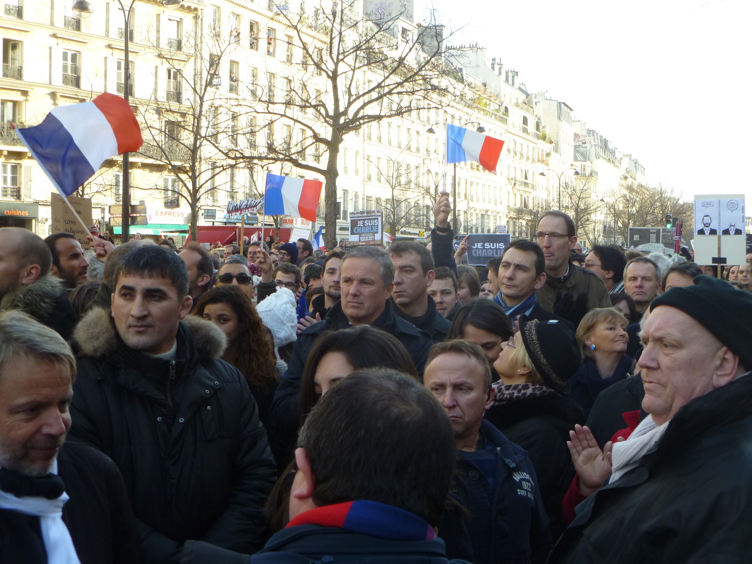 nicolas_dupont-aignan_place_de_la_republique_11_janvier_2015