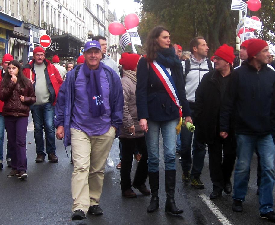 tribune_1450751_448591408586516_582115935_n