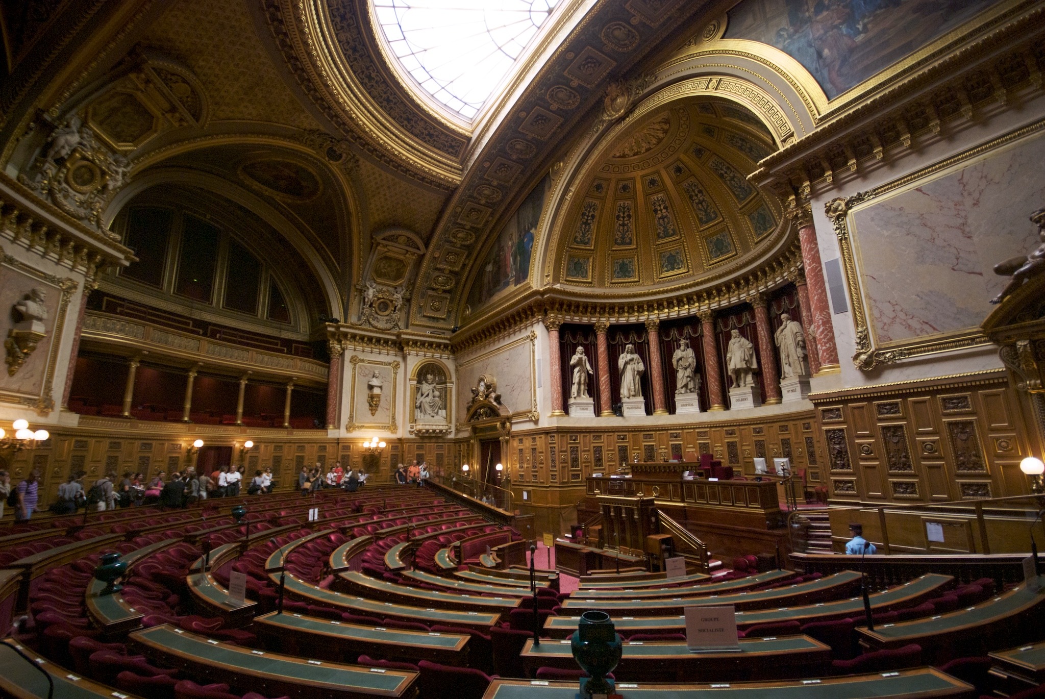 tribune_lhemicycle_du_senat_francais_en_septembre_2009