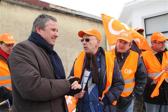 tribune_nda_cfdt_peugeot_motorcycles