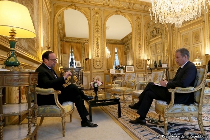 tribune_ndahollande