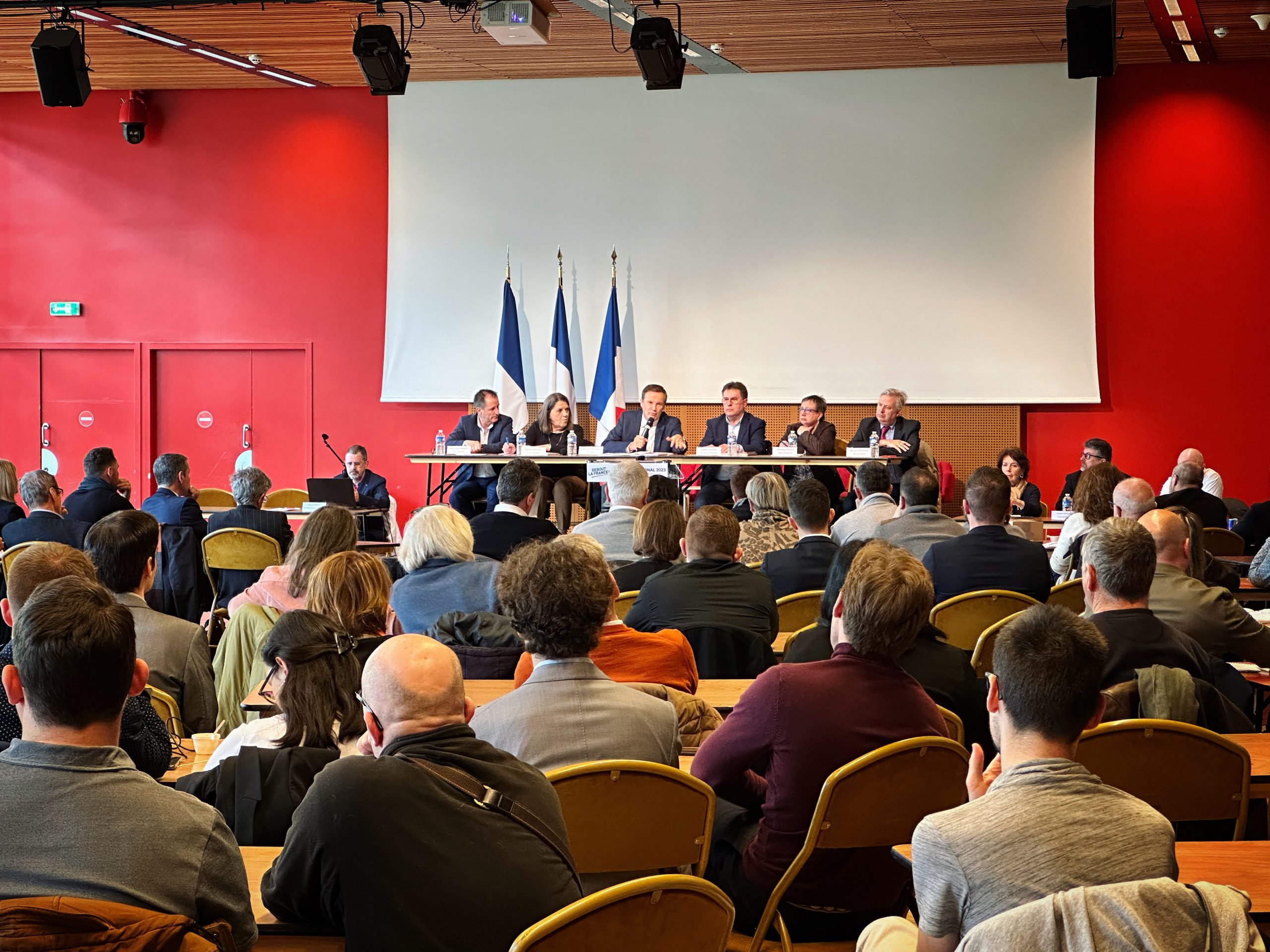 83CB7626-6262-484D-852B-37B8E25B7D8F